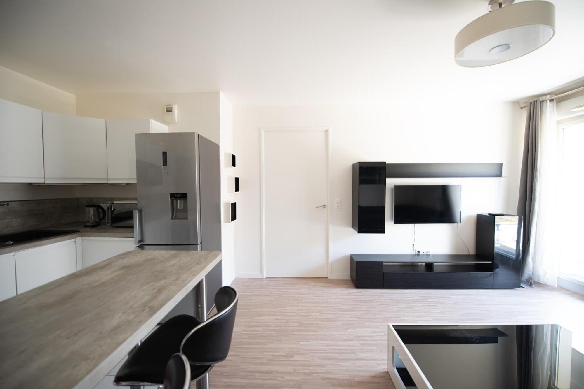 Appartements De 2 Ou 3 Chambres A 40 Minutes De Paris Courcouronnes Oda fotoğraf