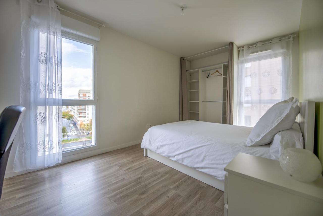 Appartements De 2 Ou 3 Chambres A 40 Minutes De Paris Courcouronnes Dış mekan fotoğraf